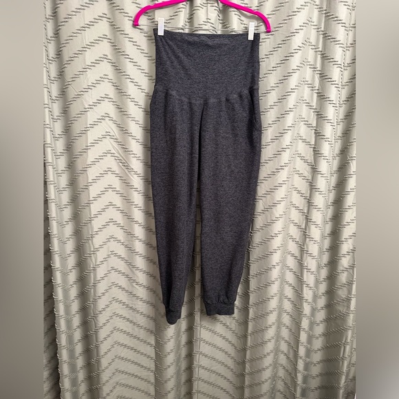 Beyond yoga joggers pants size S maternity 
Beyond the bump maternity edition - Picture 1 of 8